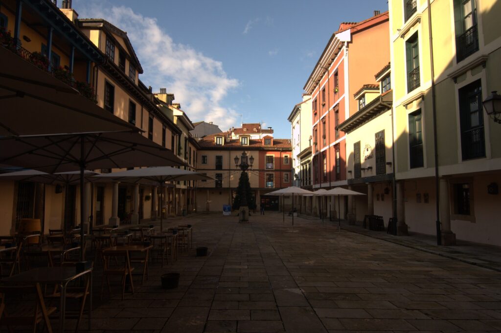 Plaza del Fontán Oviedo rehabilitada — estado actual